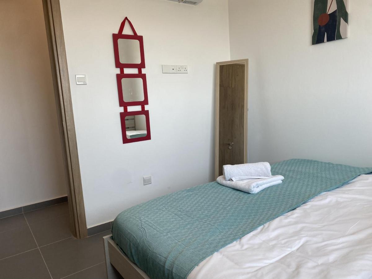 Silver Line 1-Bedroom Apartment In Larnaca Exteriör bild