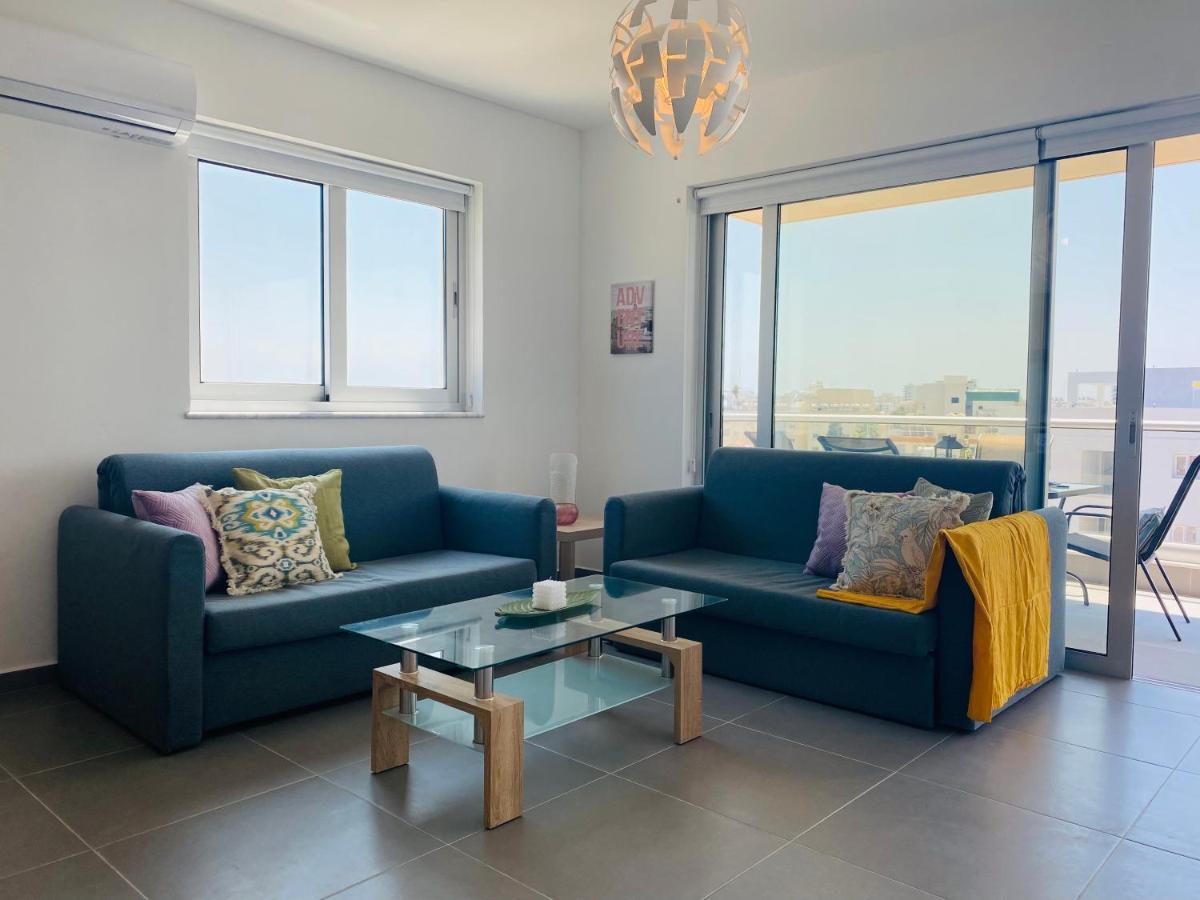 Silver Line 1-Bedroom Apartment In Larnaca Exteriör bild