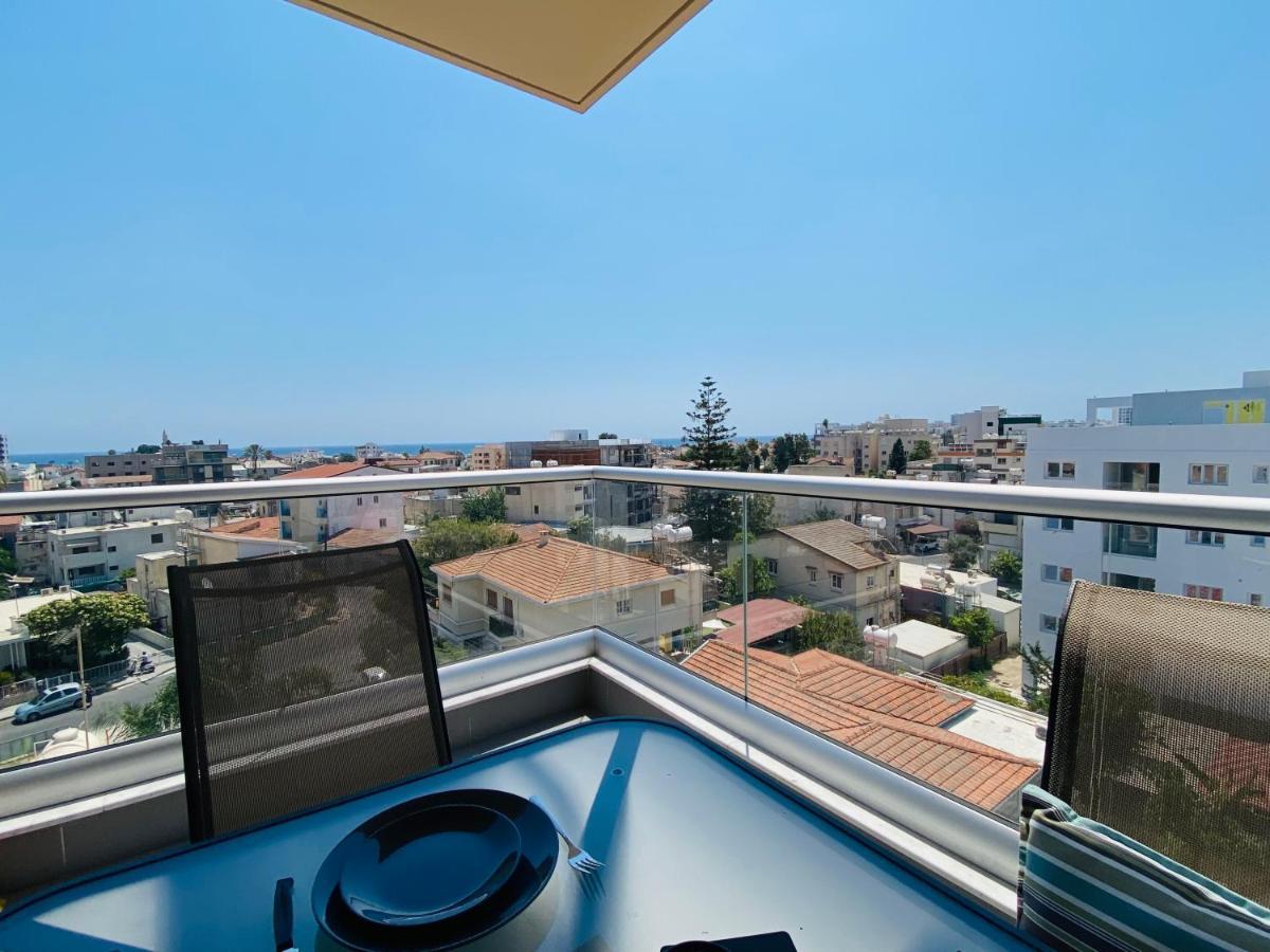 Silver Line 1-Bedroom Apartment In Larnaca Exteriör bild