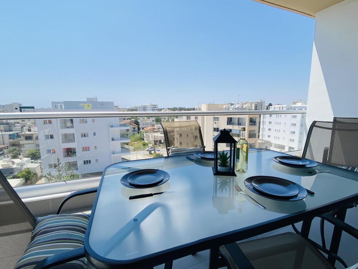Silver Line 1-Bedroom Apartment In Larnaca Exteriör bild