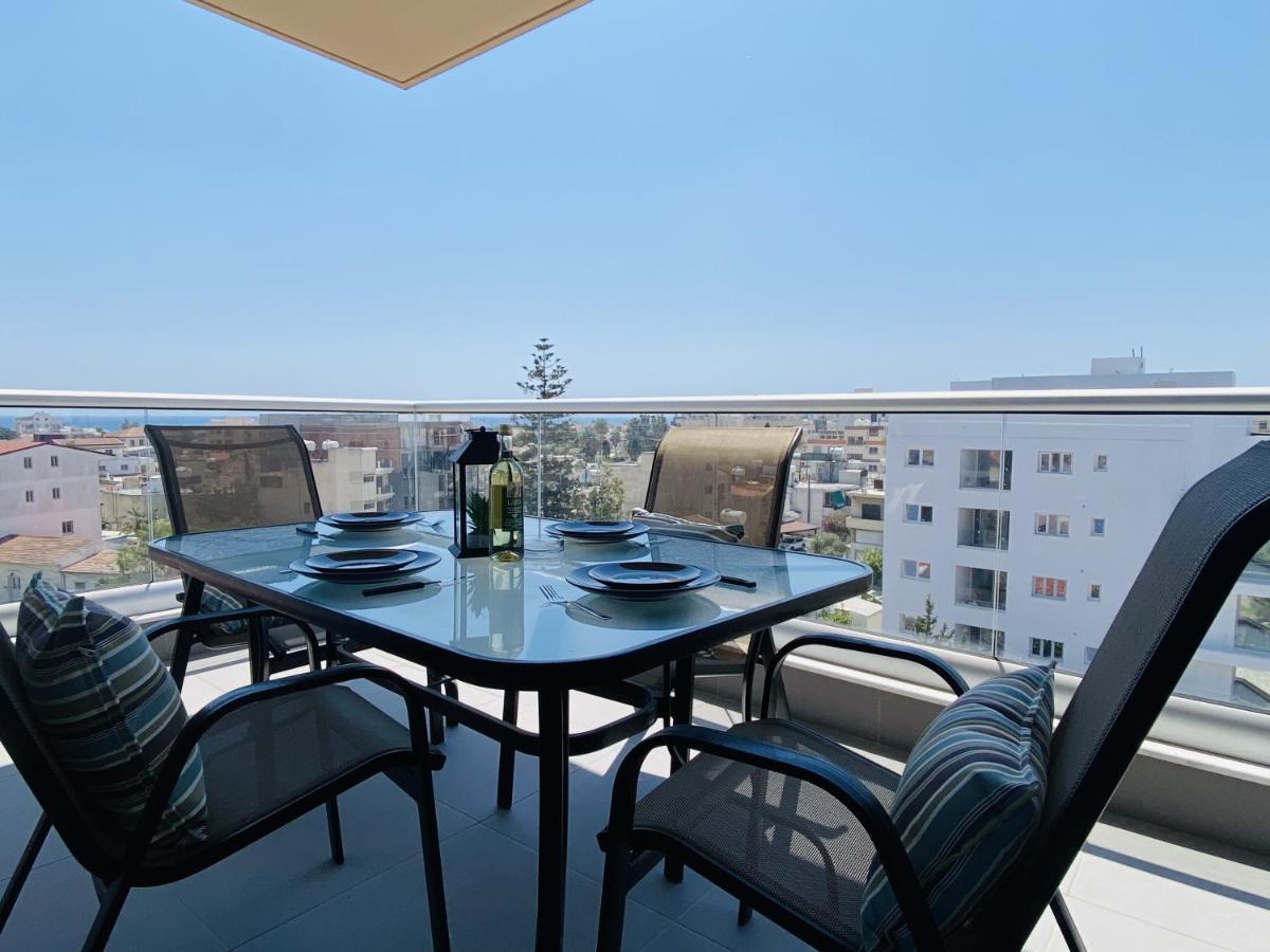Silver Line 1-Bedroom Apartment In Larnaca Exteriör bild