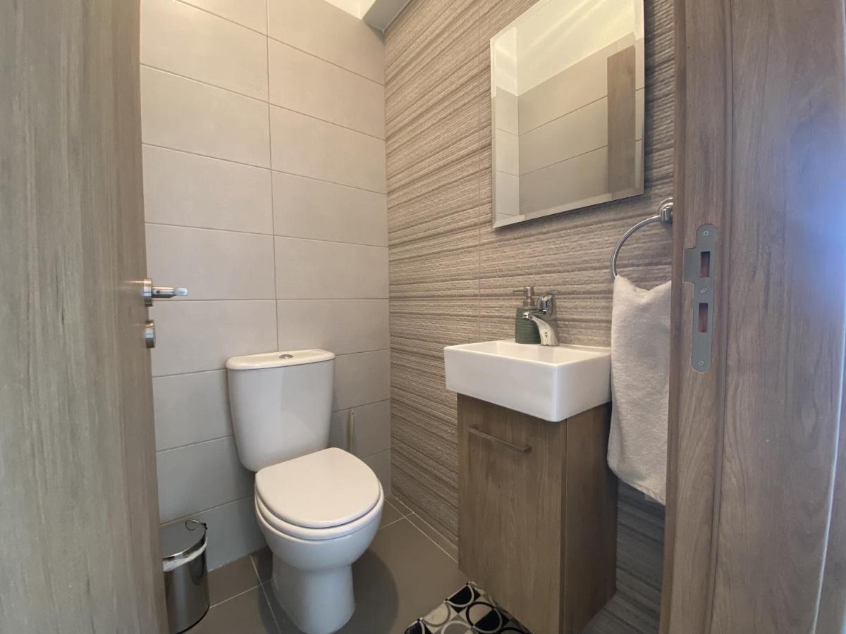 Silver Line 1-Bedroom Apartment In Larnaca Exteriör bild